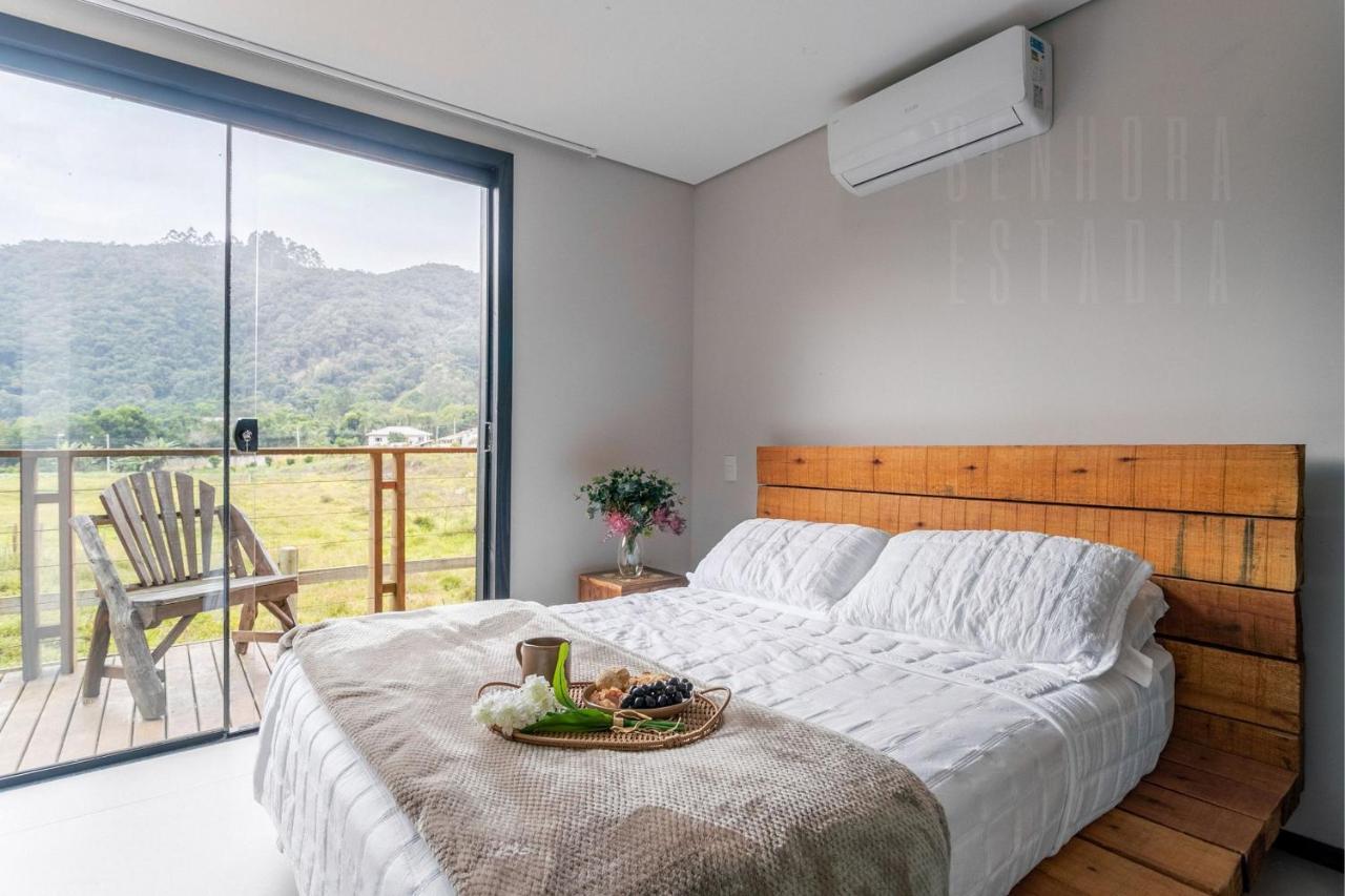 Villas Mornas Espaco De Eventos E Hospedagem Boutique Aguas Mornas エクステリア 写真