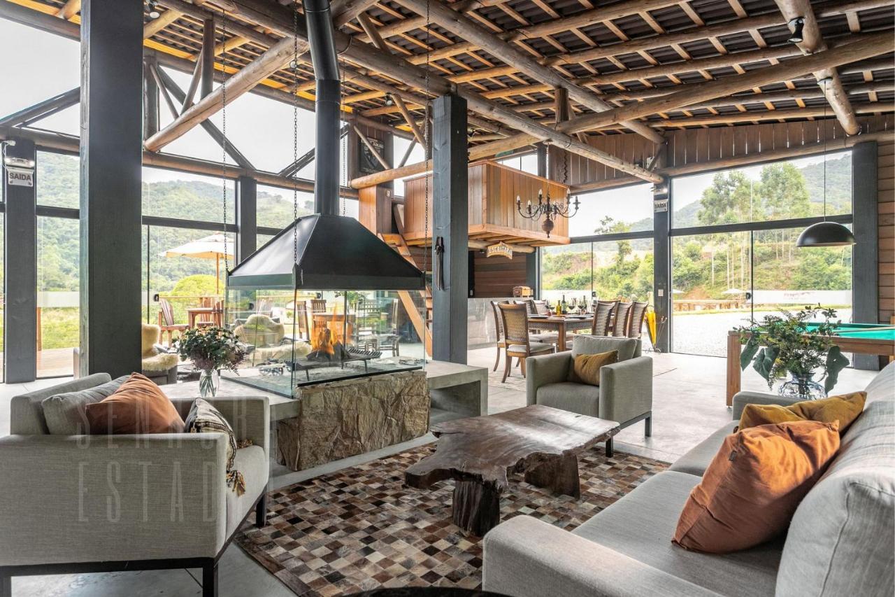 Villas Mornas Espaco De Eventos E Hospedagem Boutique Aguas Mornas エクステリア 写真
